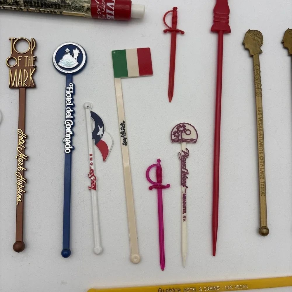 Vintage Casino Swizzle Sticks & Pens Lot 24 Excalibur Caesars Desert Inn‎ Vegas